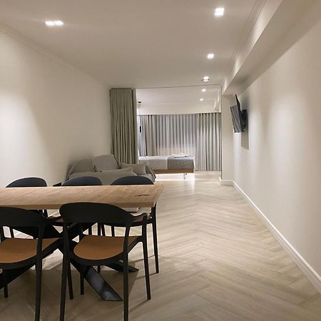 Aparthotel Triple A - Near Ermou Shopping Street - Family Hospitality - Free Parking! Ateny Zewnętrze zdjęcie