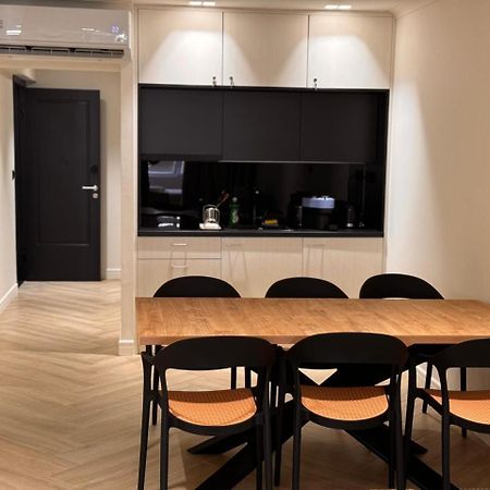Aparthotel Triple A - Near Ermou Shopping Street - Family Hospitality - Free Parking! Ateny Zewnętrze zdjęcie