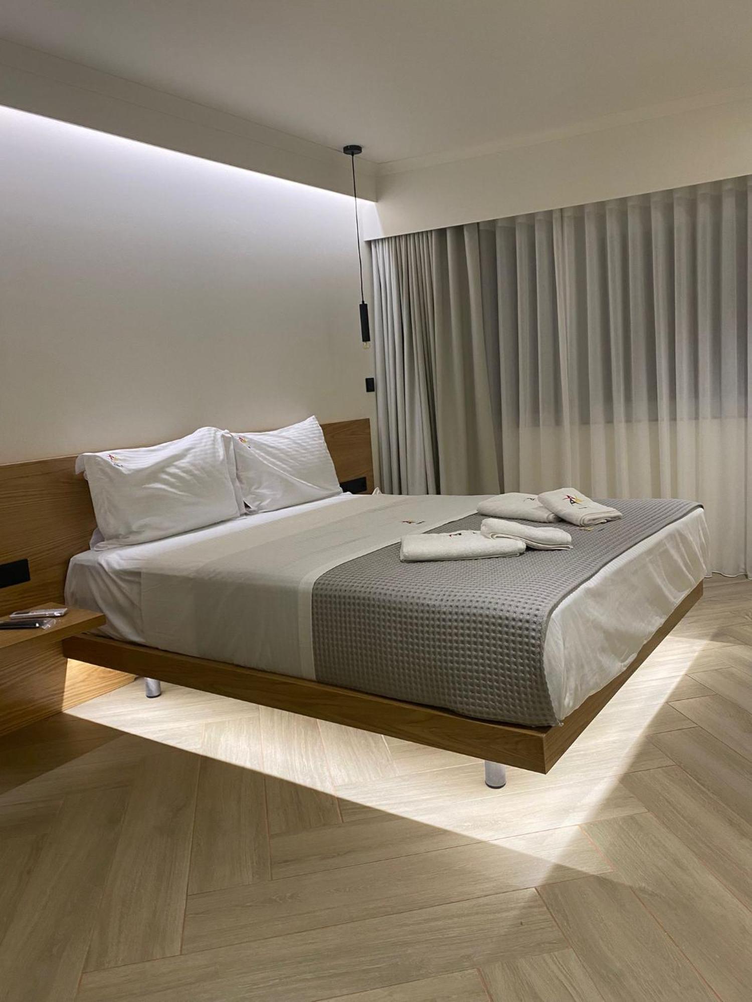 Aparthotel Triple A - Near Ermou Shopping Street - Family Hospitality - Free Parking! Ateny Zewnętrze zdjęcie