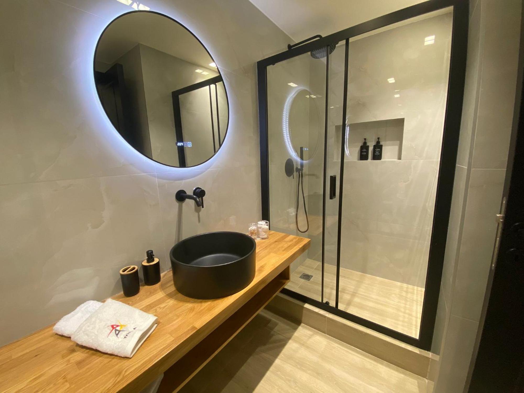 Aparthotel Triple A - Near Ermou Shopping Street - Family Hospitality - Free Parking! Ateny Zewnętrze zdjęcie