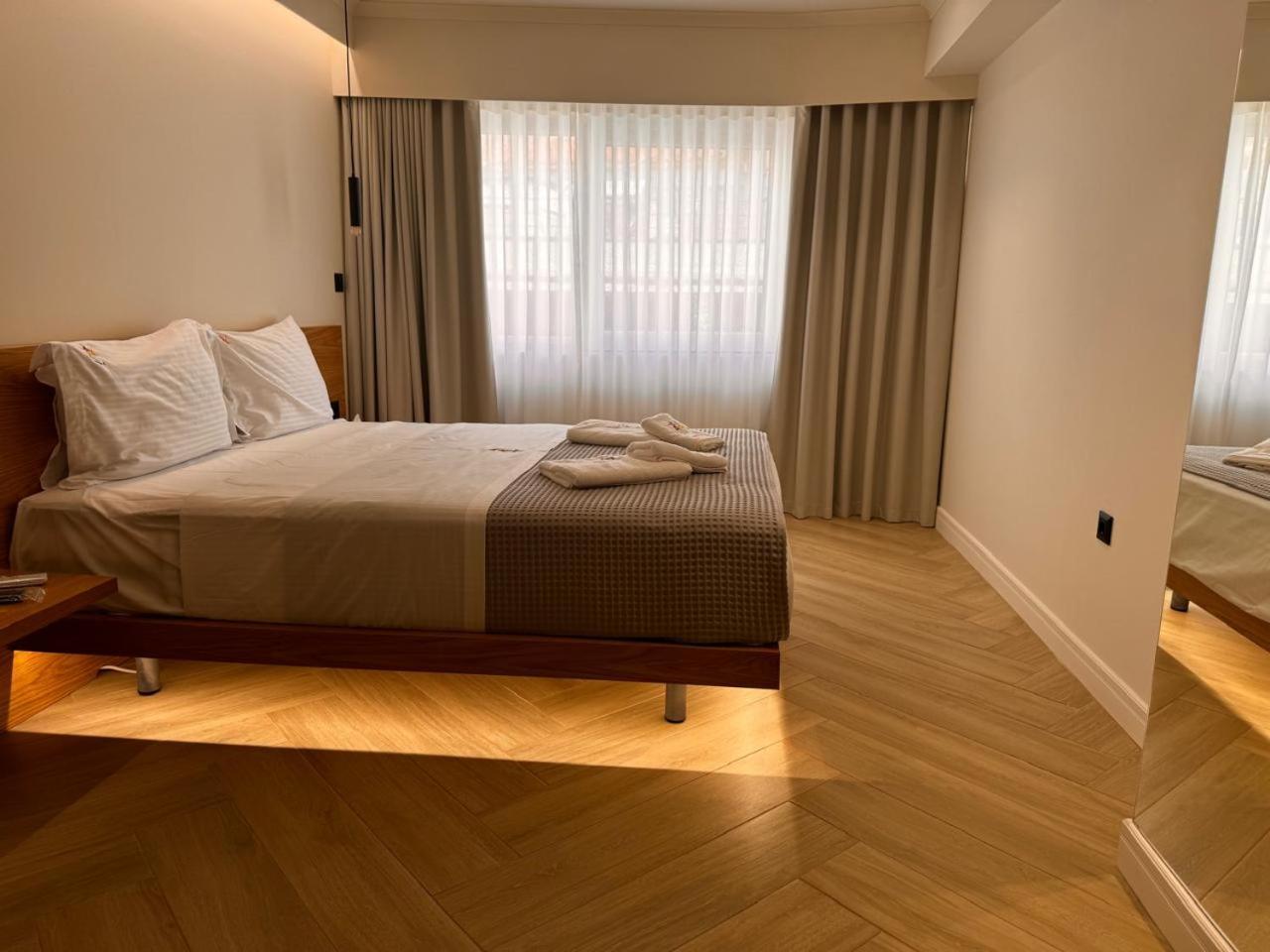 Aparthotel Triple A - Near Ermou Shopping Street - Family Hospitality - Free Parking! Ateny Zewnętrze zdjęcie