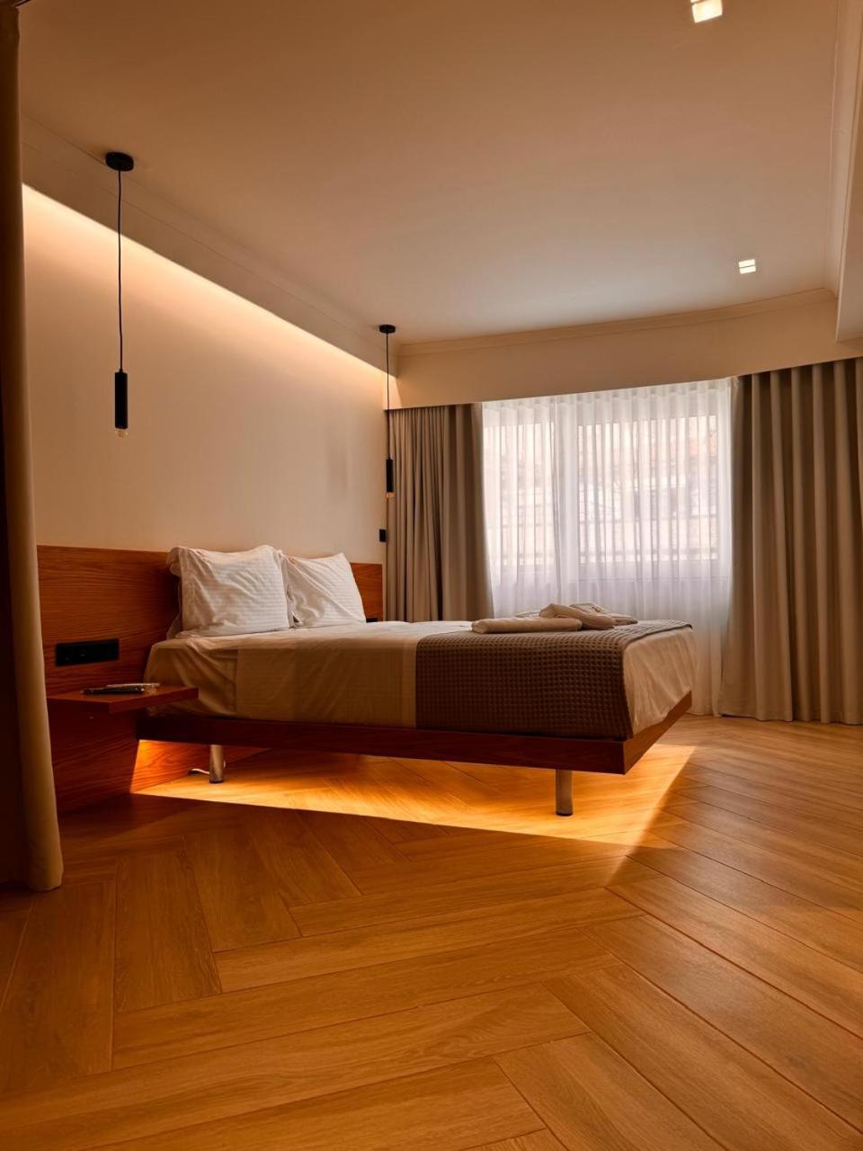 Aparthotel Triple A - Near Ermou Shopping Street - Family Hospitality - Free Parking! Ateny Zewnętrze zdjęcie
