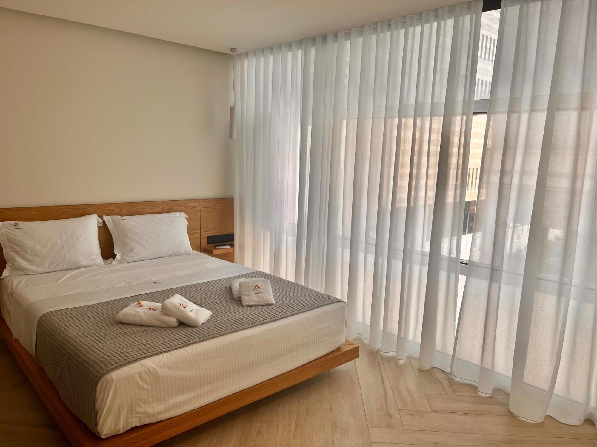 Aparthotel Triple A - Near Ermou Shopping Street - Family Hospitality - Free Parking! Ateny Zewnętrze zdjęcie